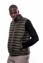 Load image into Gallery viewer, Men Puffer Green Vest
