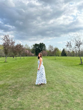 Load image into Gallery viewer, White and Navy Blue Strapless Dress
